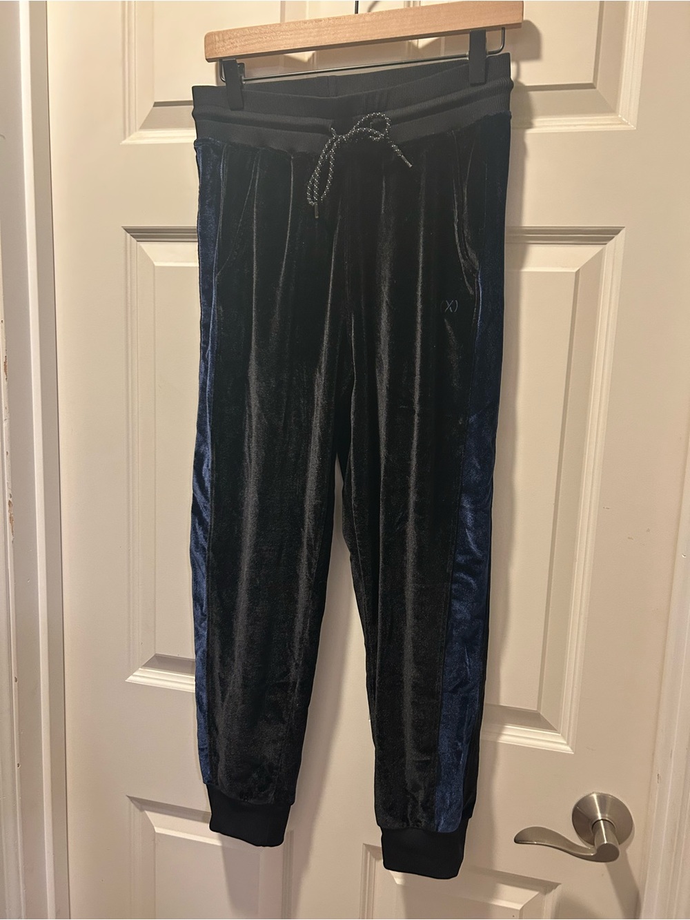 2xist Black Velvet Joggers with Navy Trim and Elastic Waist